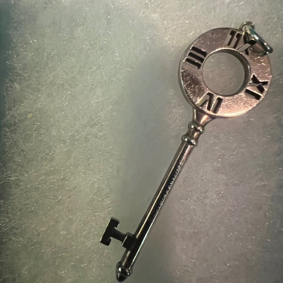 Tiffany & Co. 925 Silver Large 2.25" Atlas Key Charm Pendant Numeral Tag (box) - Picture 2 of 3